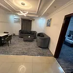 شقة تنفيذية غرفتين نوم وصالة ومطبخ Suite 2 Bedrooms , Lounge And Kitchen